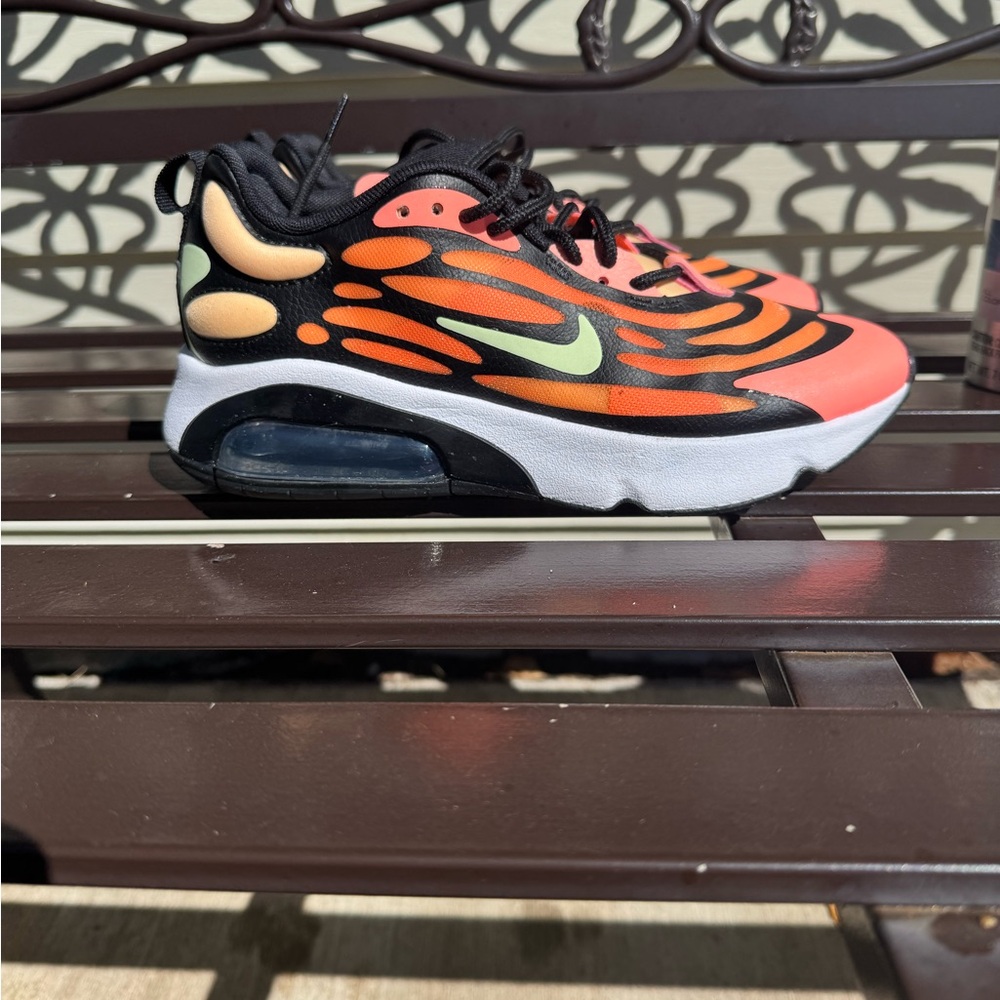 Nike air max, size 7.5, multi color.
